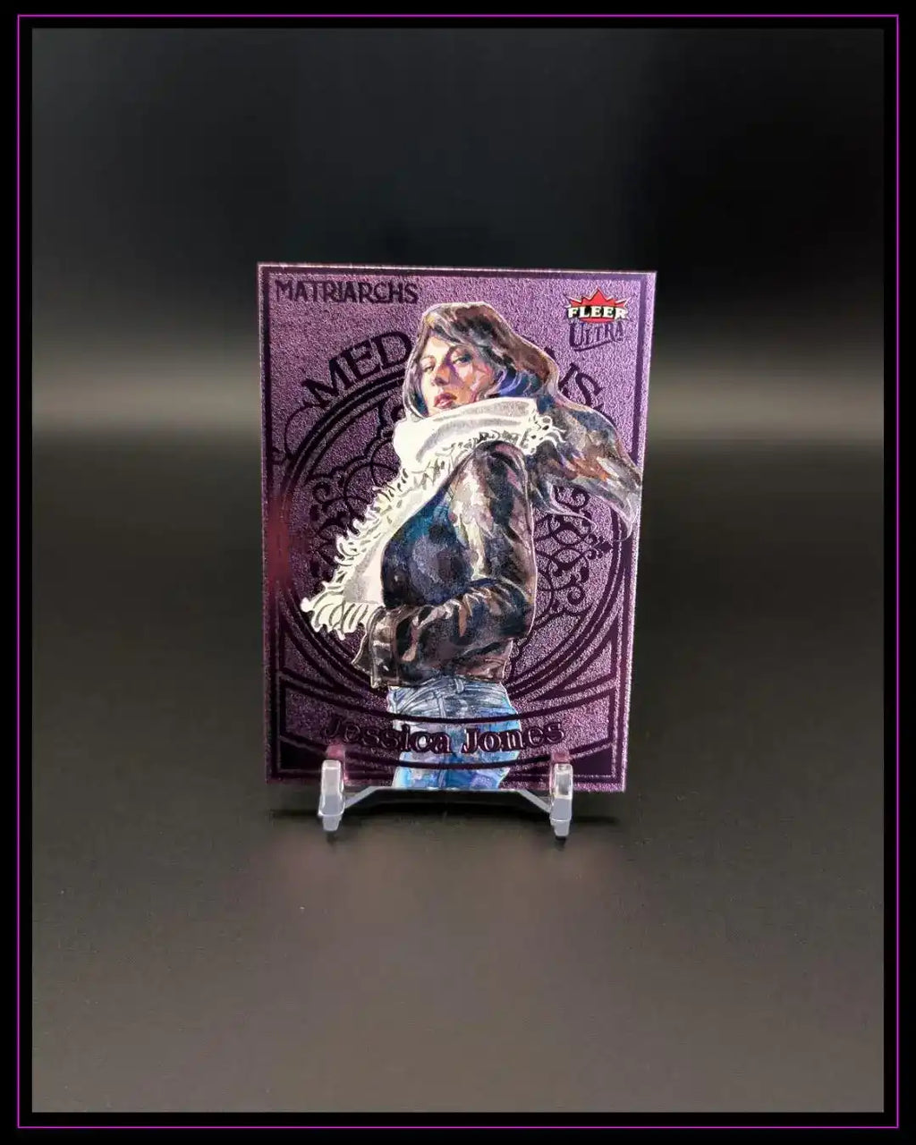 Marvel Trading Card Jessica Jones, lila metallic, Fleer Ultra, auf Kartenständer, Sammlerstück