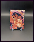 Trading Card mit kunstvoller, weiblicher Zeichnung, bunte Farben, auf Ständer präsentiert