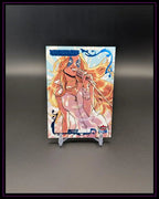 Trading Card mit Comic-Sängerin, Mikrofon, Titel Matriarchs, helles Design, Sammelkarte