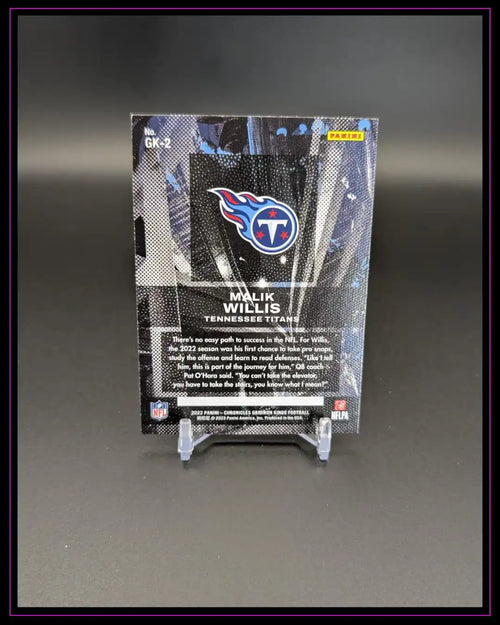 Rückseite einer Malik Willis Tennessee Titans NFL Trading Card, Panini, auf Ständer