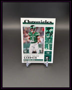Chronicles Trading Card von Ahmad 'Sauce' Gardner, New York Jets, auf Kartenhalter.