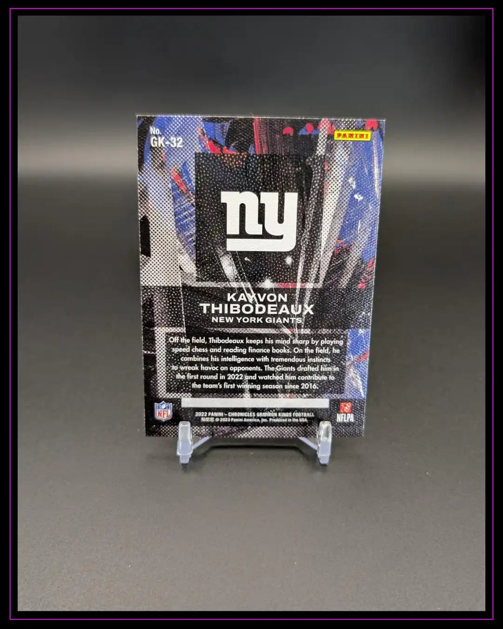 Rückseite einer Panini NFL Trading Card Kayvon Thibodeaux New York Giants auf Ständer