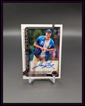 Signierte Trading Card Joey Graziadei First Pitch Topps Citizens Bank Park auf Ständer