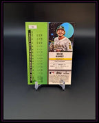 Baseball-Sammelkarte Rückseite mit Statistik, Spieler Nick Kurtz, Athletics, auf Kartenständer