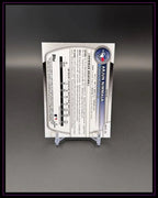 Baseball-Trading Card Rückseite auf Ständer, Toronto Blue Jays, Spielerstatistiken sichtbar.