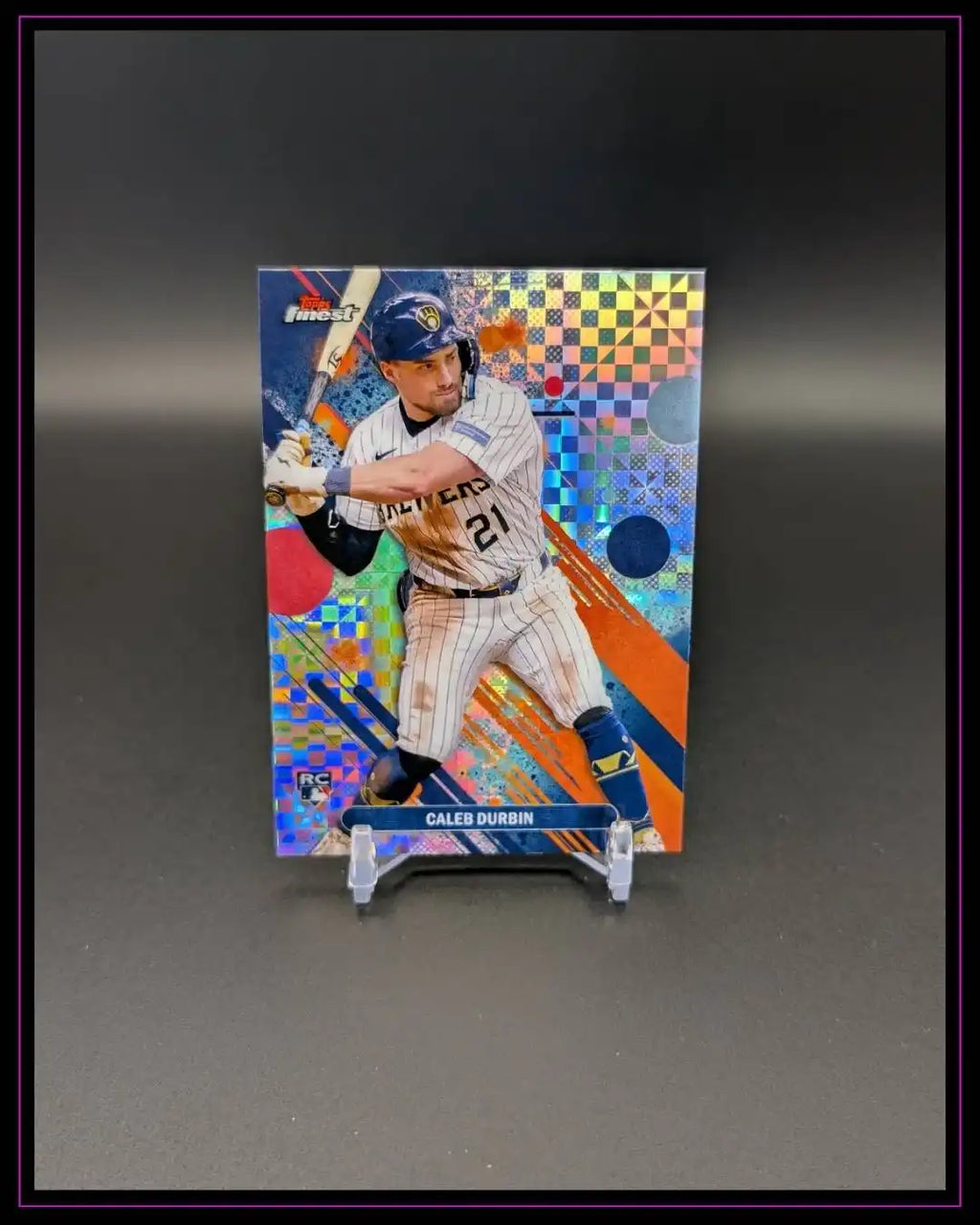 Baseball Trading Card mit Caleb Durbin im Brewers-Trikot, schimmerndes Hologramm-Design