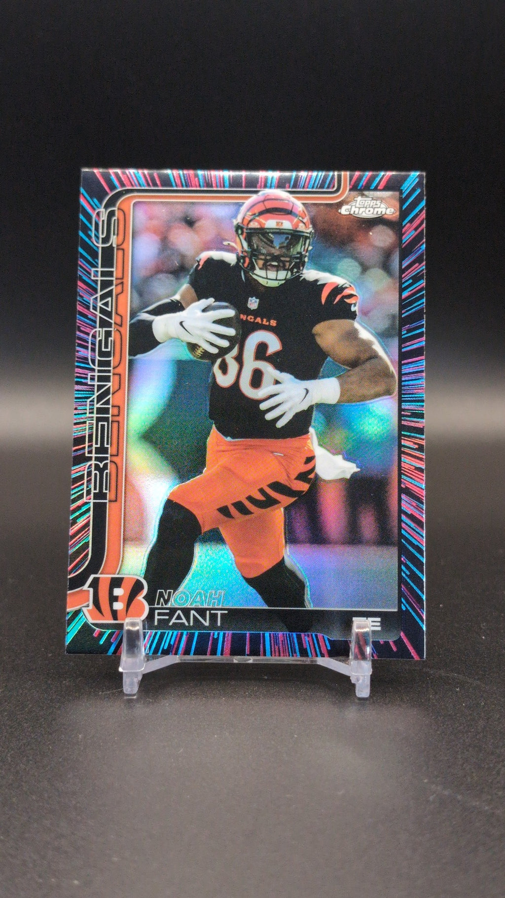2025 Topps Chrome #274 Noah Fant Neon Pulse Refractor