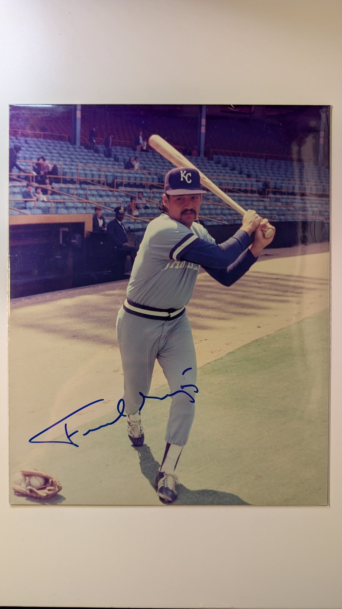 2025 Big League Photos 2 Historic Autograph Fernando Gonzalez Royals